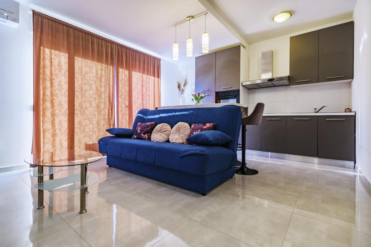 Holiday Apartment Zadar - With Summer Balcony And Parking Exterior foto